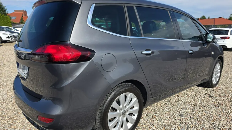 OPEL Zafira -