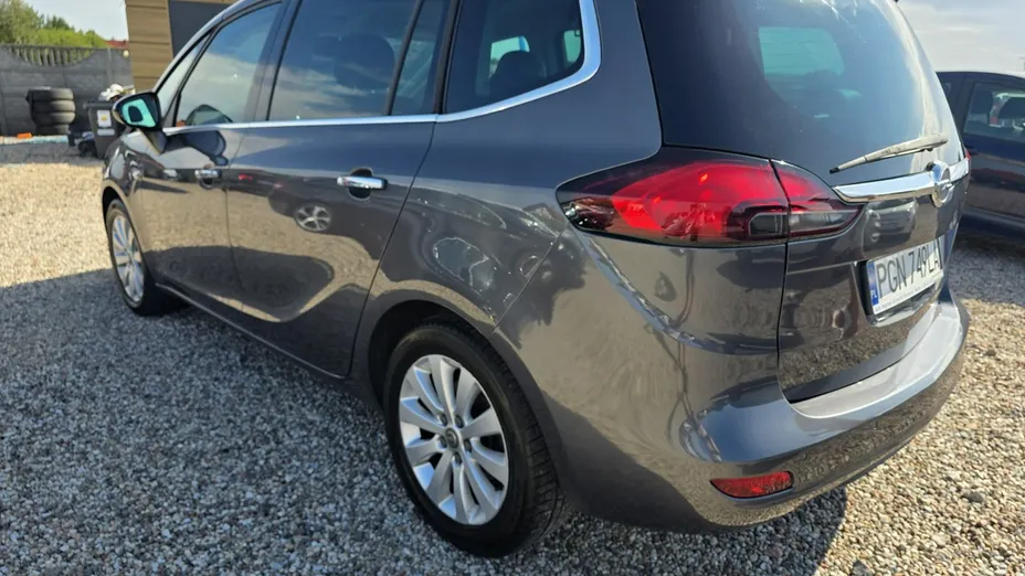 OPEL Zafira -