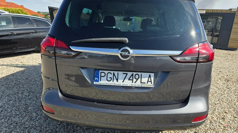 OPEL Zafira -