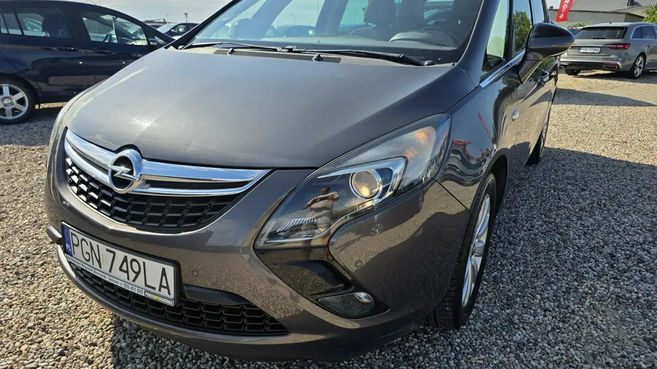 OPEL Zafira -