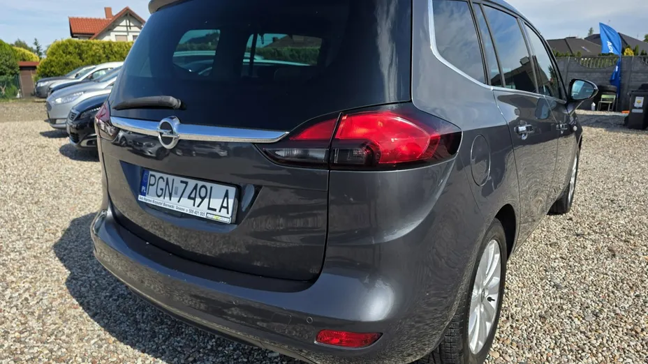 OPEL Zafira -