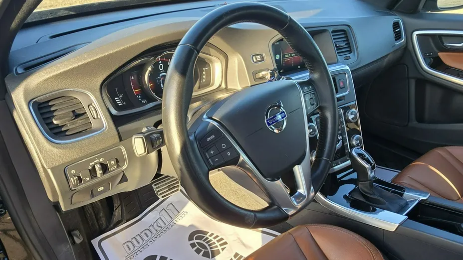 VOLVO S60 -