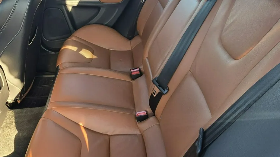 VOLVO S60 -