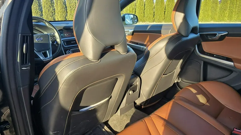 VOLVO S60 -