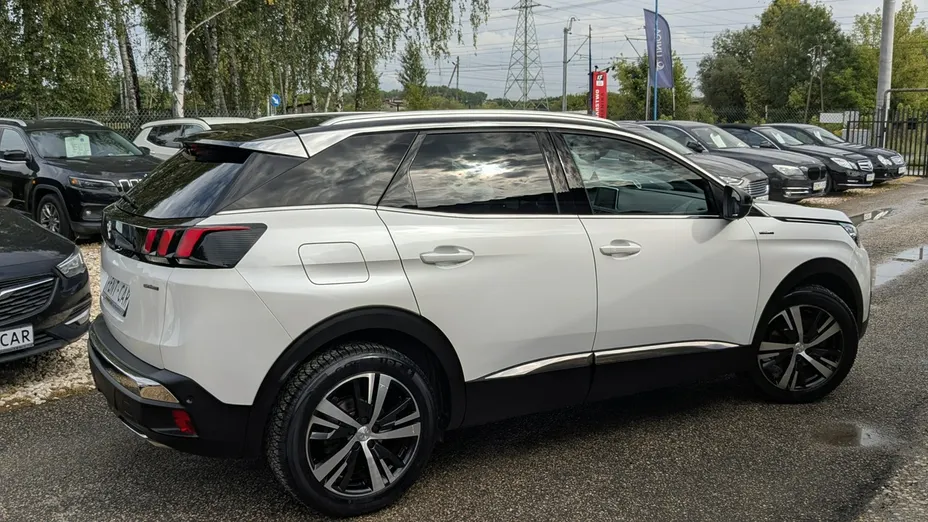 PEUGEOT 3008 -
