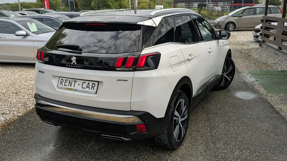 PEUGEOT 3008 -