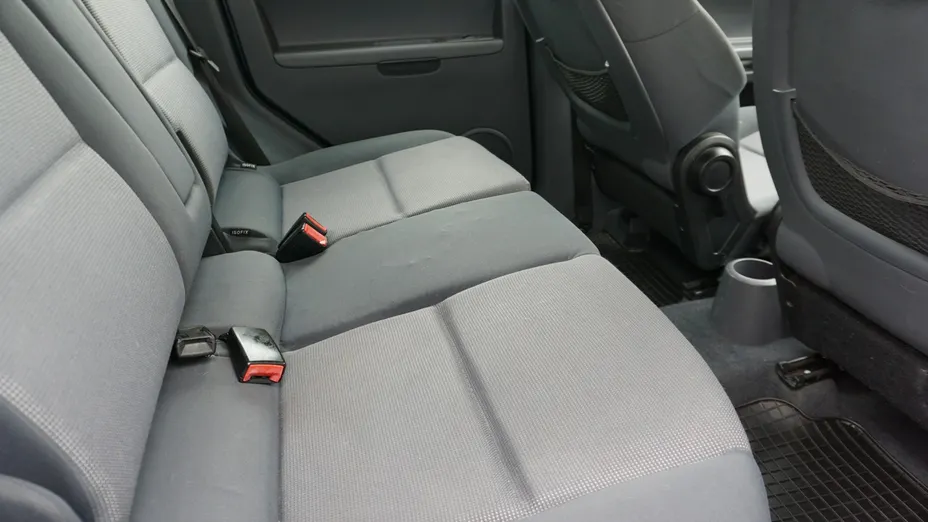 MITSUBISHI Colt -