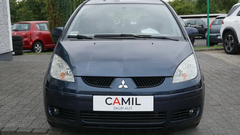 MITSUBISHI Colt -