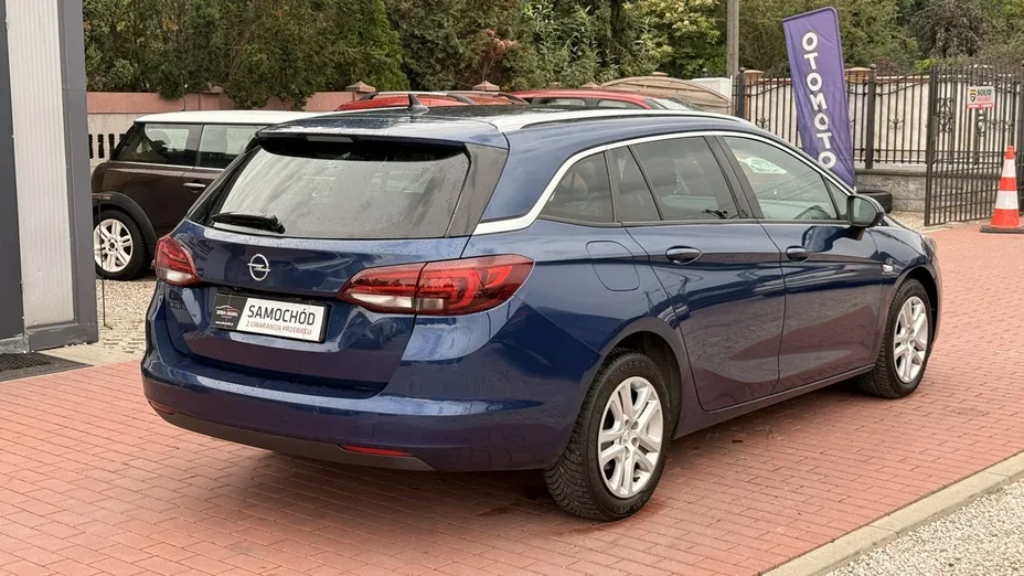OPEL Astra -