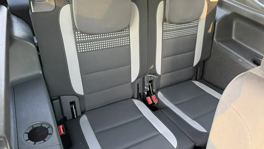 VOLKSWAGEN Touran -