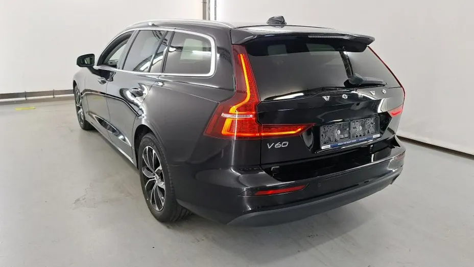 VOLVO V60 -