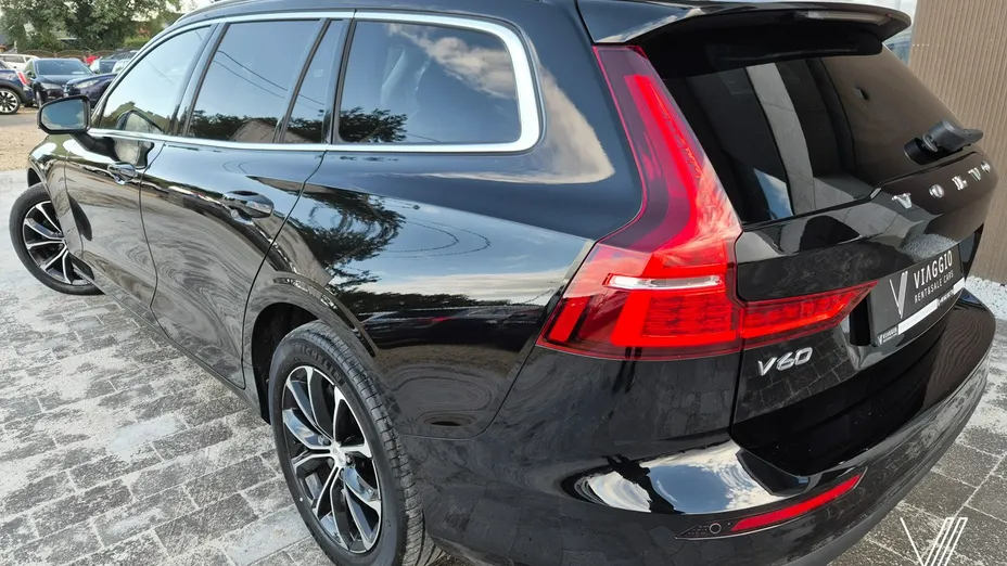 VOLVO V60 -