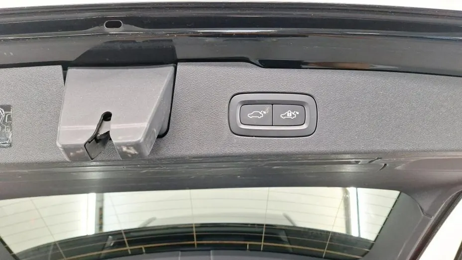 VOLVO V60 -