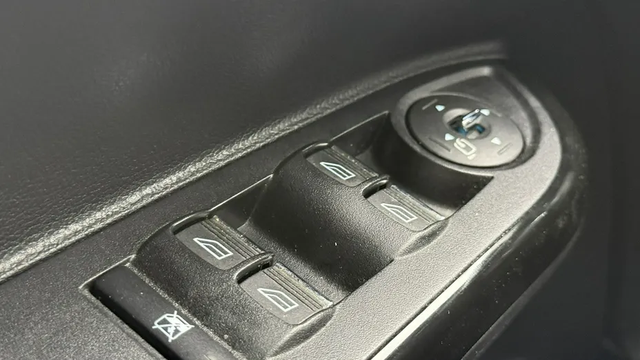 FORD B-MAX -