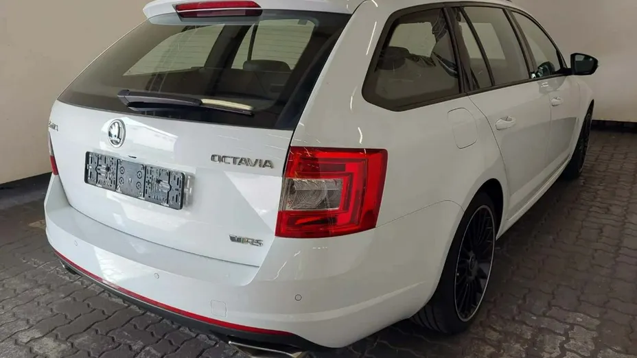 SKODA Octavia -