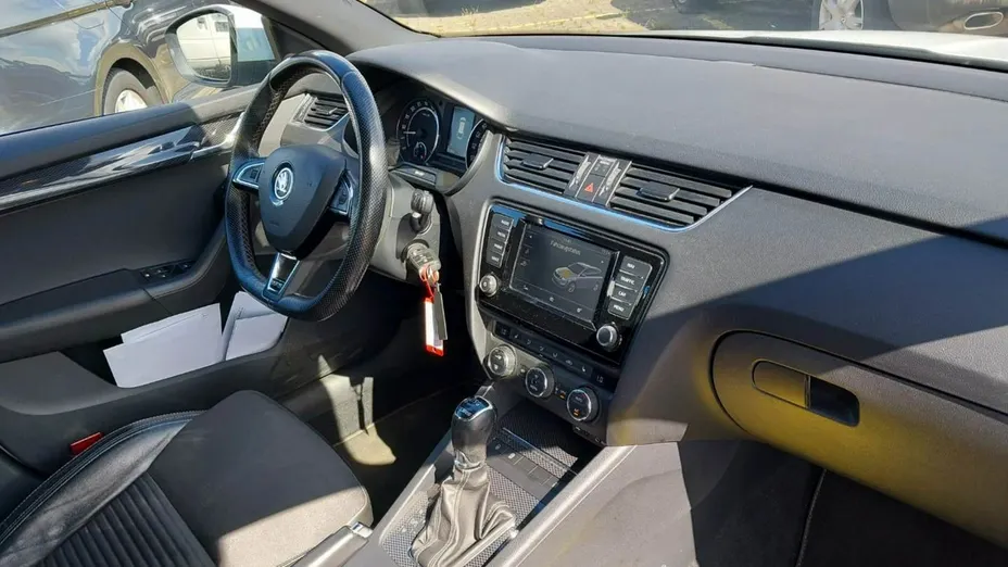 SKODA Octavia -