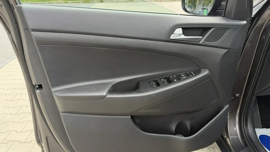 HYUNDAI Tucson -