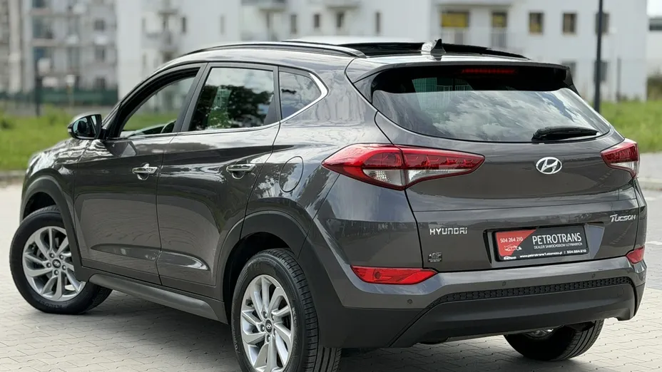 HYUNDAI Tucson -