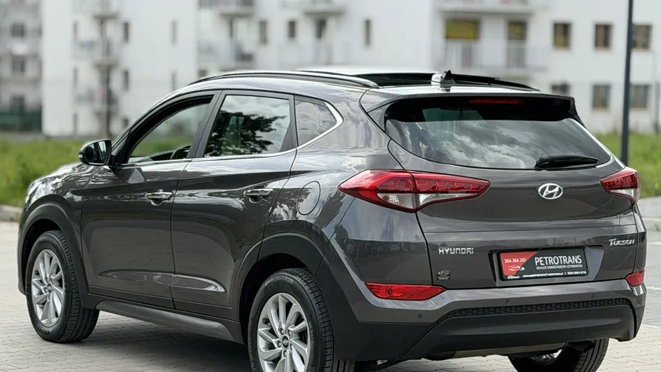 HYUNDAI Tucson -