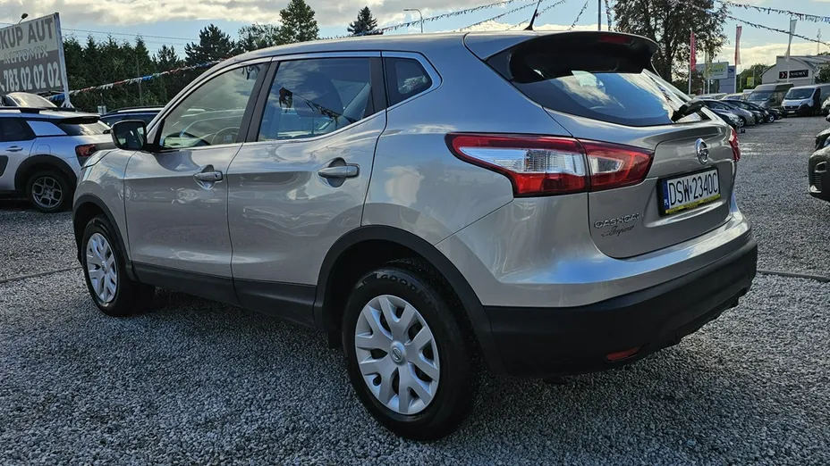 NISSAN Qashqai -