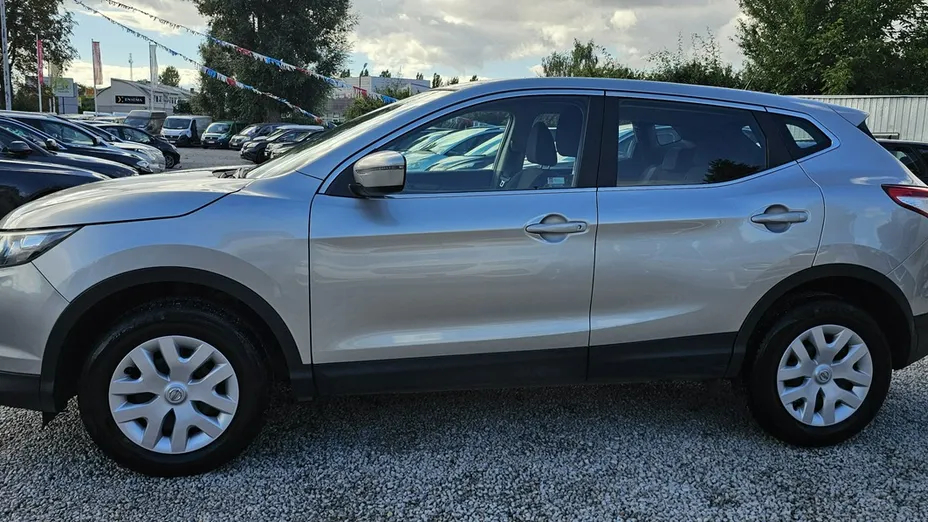 NISSAN Qashqai -