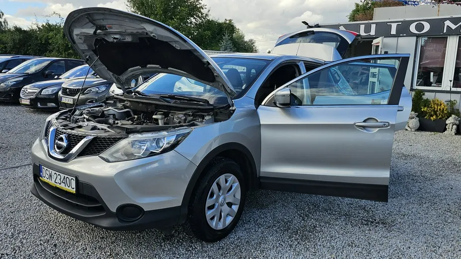 NISSAN Qashqai -