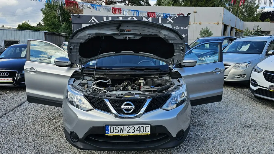 NISSAN Qashqai -