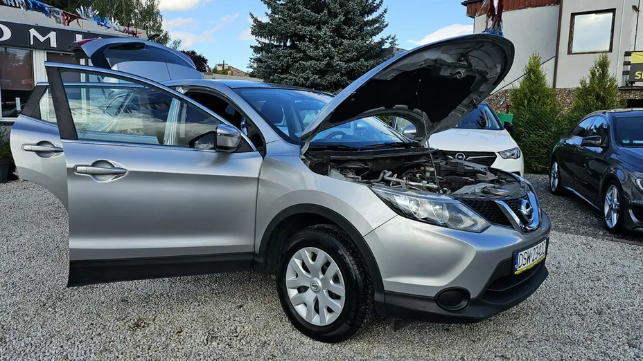 NISSAN Qashqai -