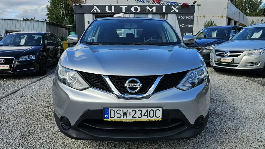 NISSAN Qashqai -