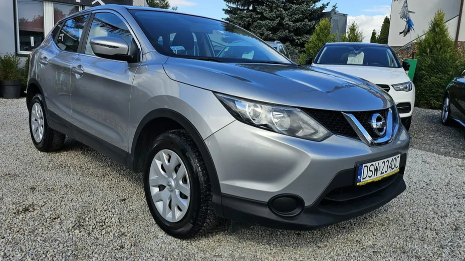 NISSAN Qashqai -