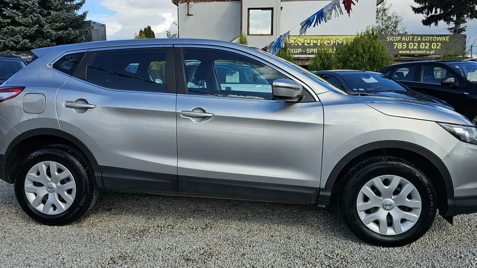 NISSAN Qashqai -