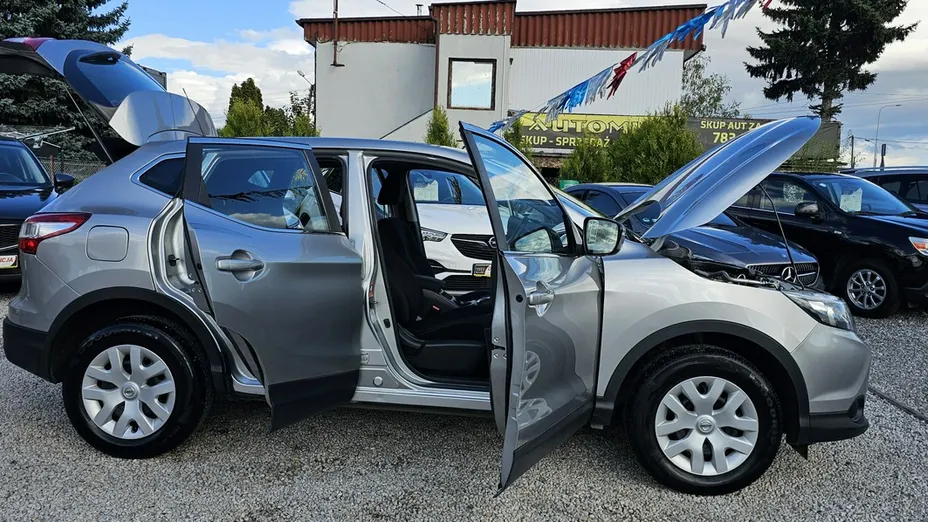 NISSAN Qashqai -