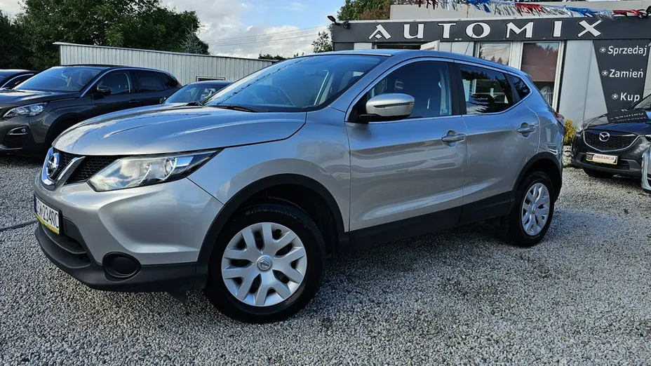 NISSAN Qashqai -