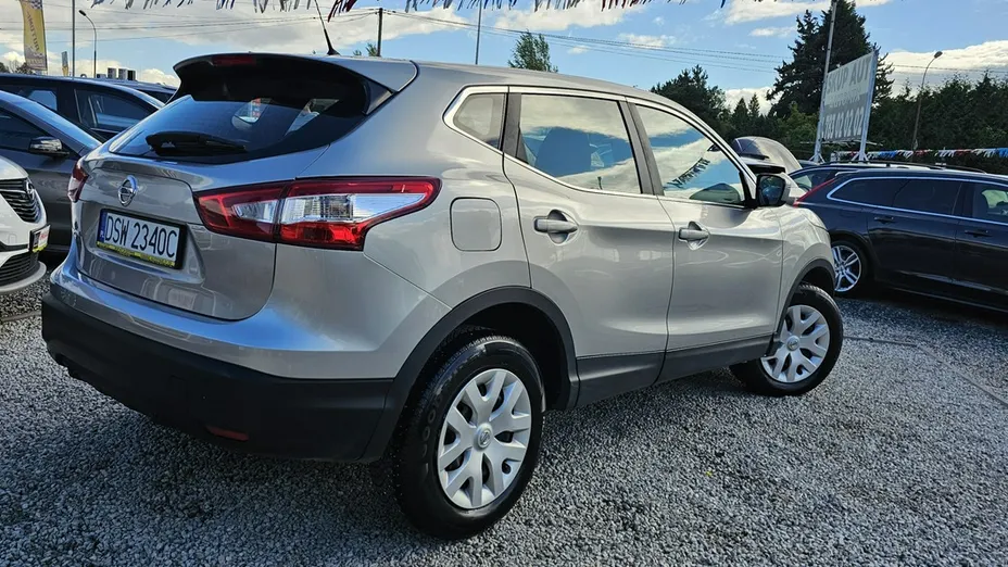 NISSAN Qashqai -