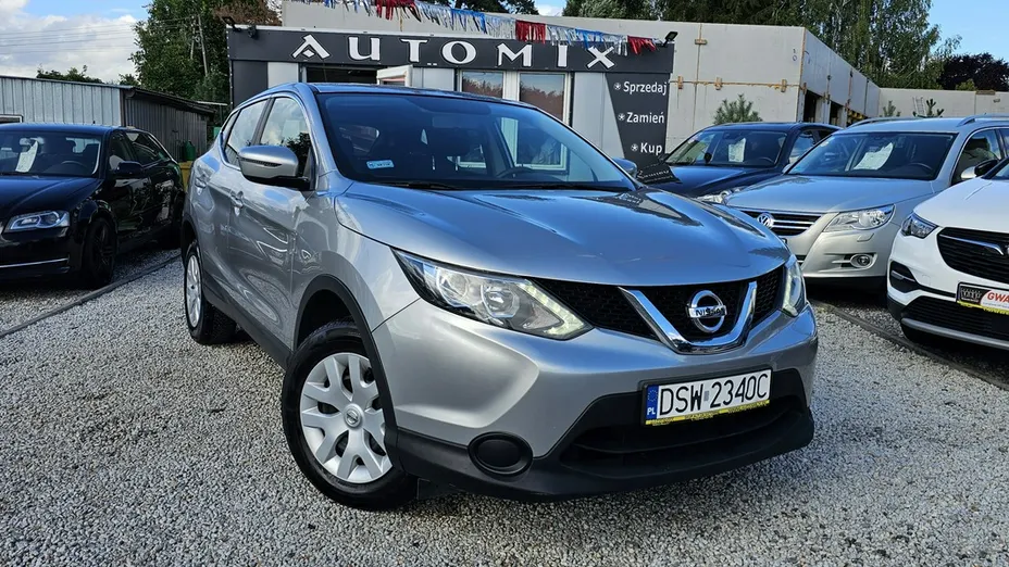 NISSAN Qashqai -
