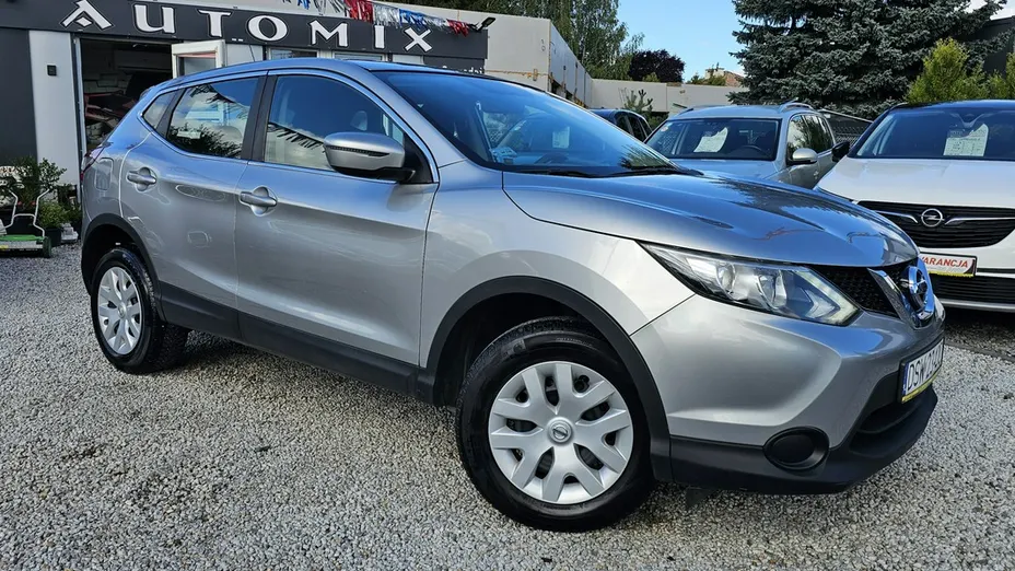 NISSAN Qashqai -
