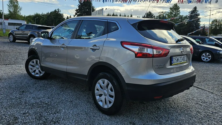 NISSAN Qashqai -