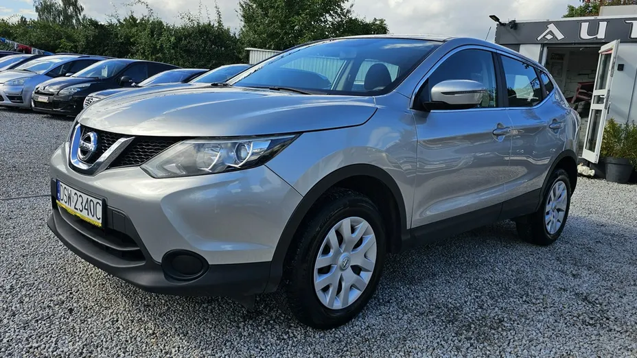 NISSAN Qashqai -