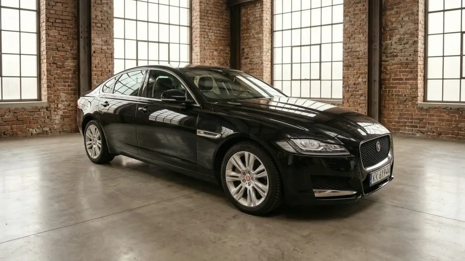 JAGUAR XF -