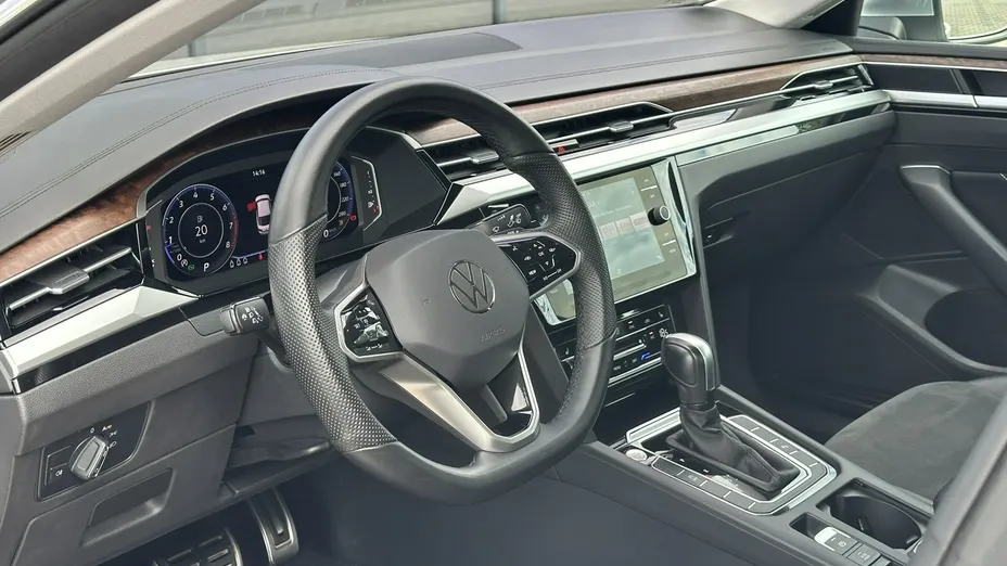 VOLKSWAGEN Arteon -