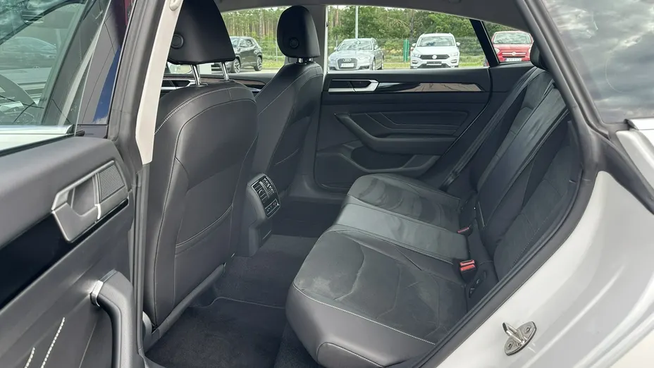 VOLKSWAGEN Arteon -