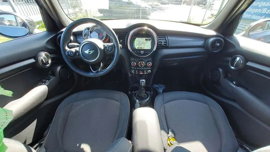 MINI Cooper -