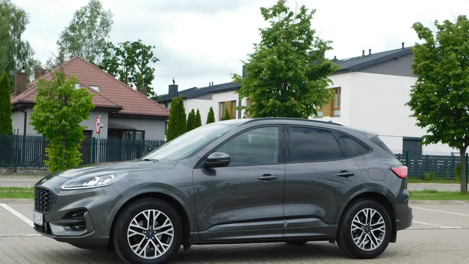 FORD Kuga -