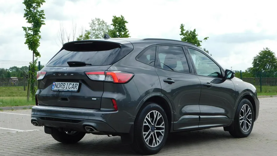 FORD Kuga -