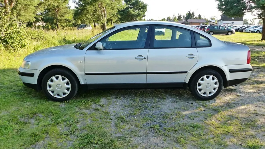 VOLKSWAGEN Passat -