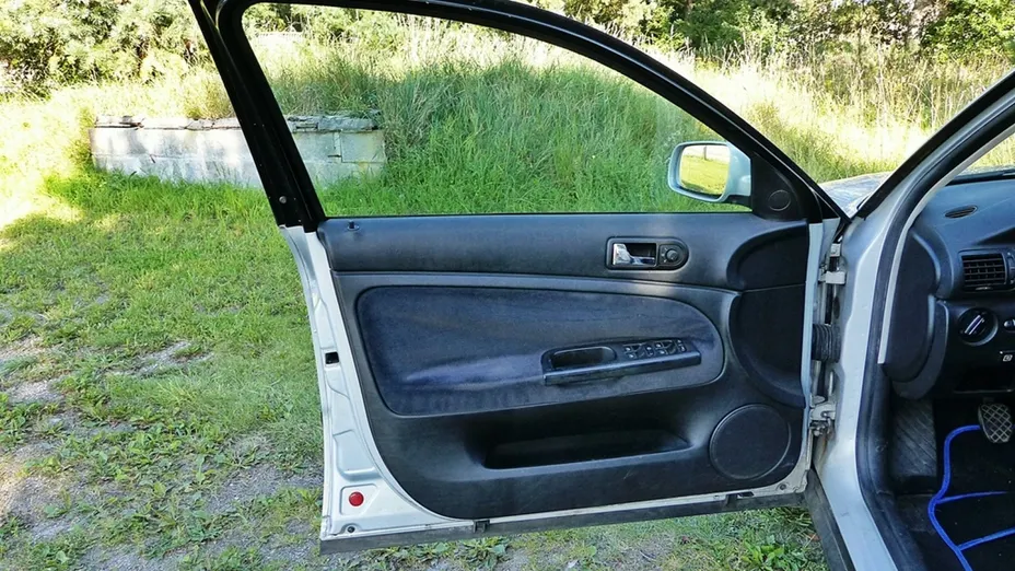 VOLKSWAGEN Passat -