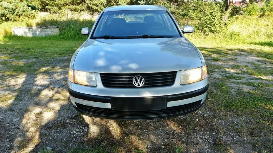 VOLKSWAGEN Passat -