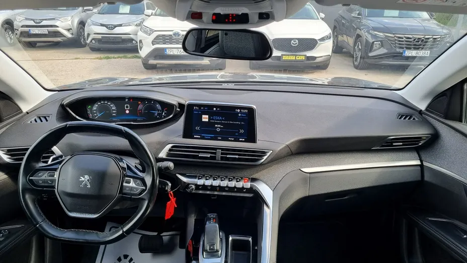 PEUGEOT 5008 -