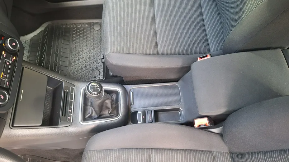 VOLKSWAGEN Tiguan -