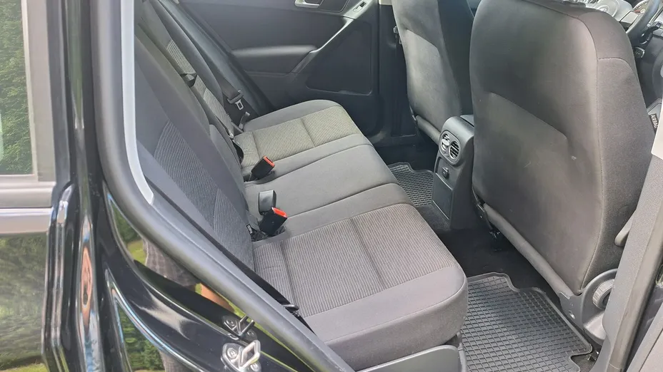 VOLKSWAGEN Tiguan -